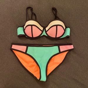 Triangl Bikini